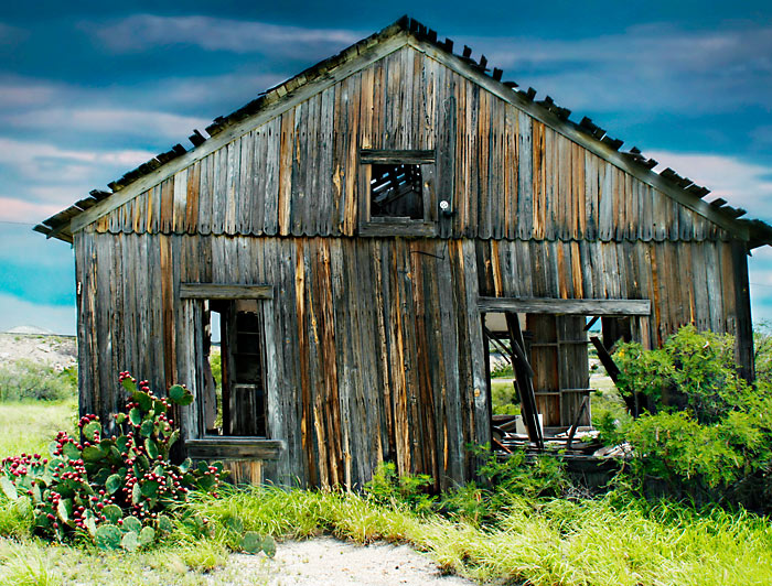 Forgotten dwelling in Langtry, TX
